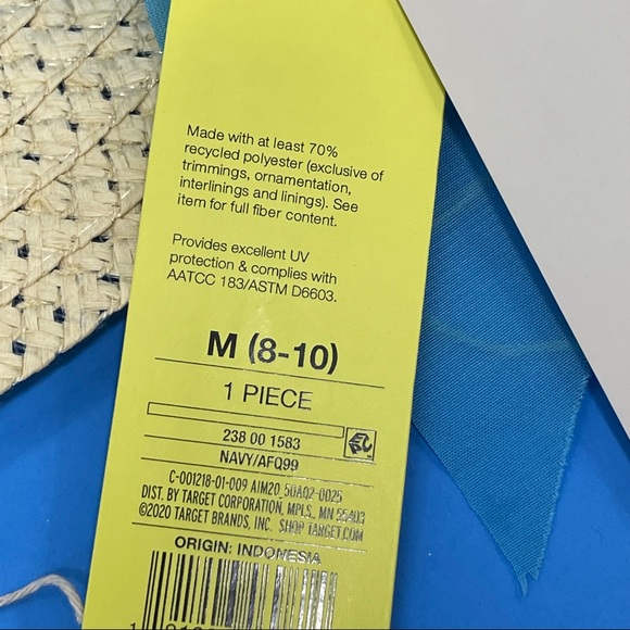 🏝NWT ALL IN MOTION BIKINI TOP - Picture 2 of 9